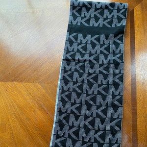 MK layering scarf